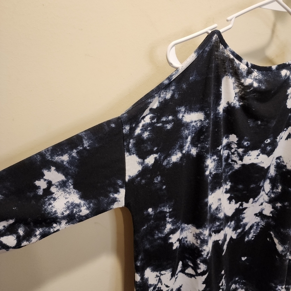 Capsule Tie Dye Cold shoulder Plus size top size 12 - Picture 10 of 12
